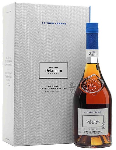 Cognac Delamain Très Vénérable avec verseur en bois 300 cl.